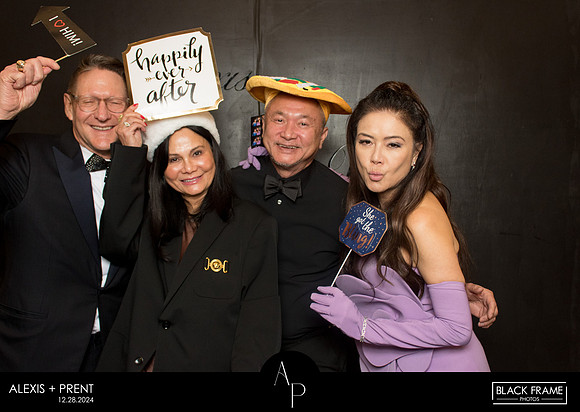 70065 - Alexis + Prent Wedding Photobooth 2024