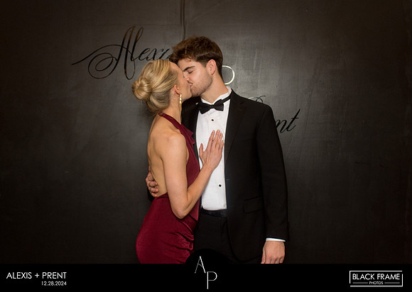 70118 - Alexis + Prent Wedding Photobooth 2024