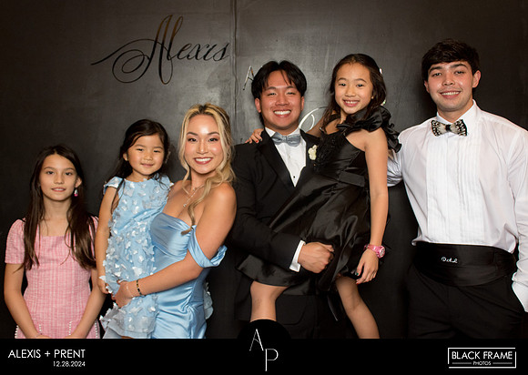 70198 - Alexis + Prent Wedding Photobooth 2024