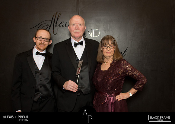 70074 - Alexis + Prent Wedding Photobooth 2024