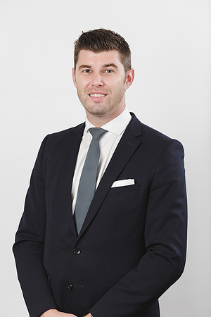 10106 - ZT Wealth Headshots 3