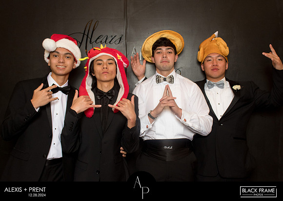 70097 - Alexis + Prent Wedding Photobooth 2024