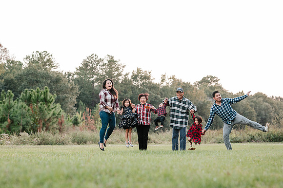 12052 - Christine + MQ  Family Portraits 2022