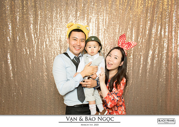 60074 - Bao-Ngoc + Van Wedding Photobooth 2025