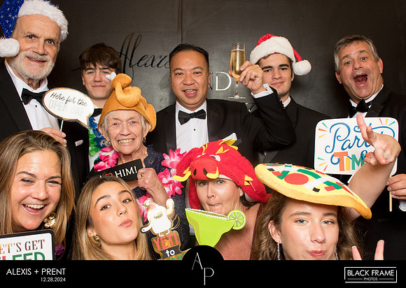 70136 - Alexis + Prent Wedding Photobooth 2024