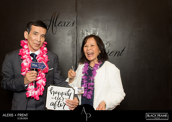 70081 - Alexis + Prent Wedding Photobooth 2024