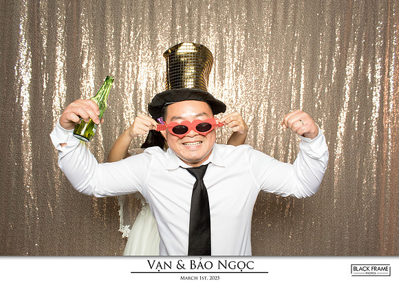 60225 - Bao-Ngoc + Van Wedding Photobooth 2025