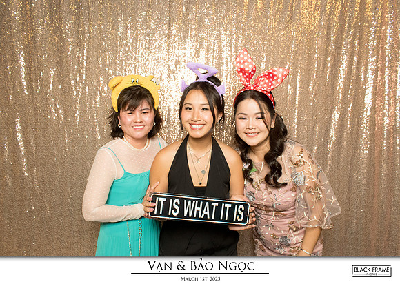 60039 - Bao-Ngoc + Van Wedding Photobooth 2025