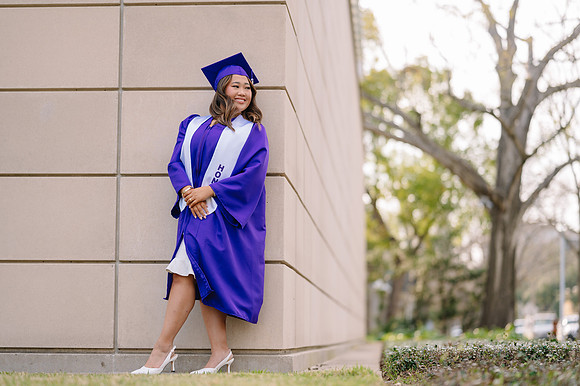 10758 - Sarah Nguyen Graduation Portraits 2025